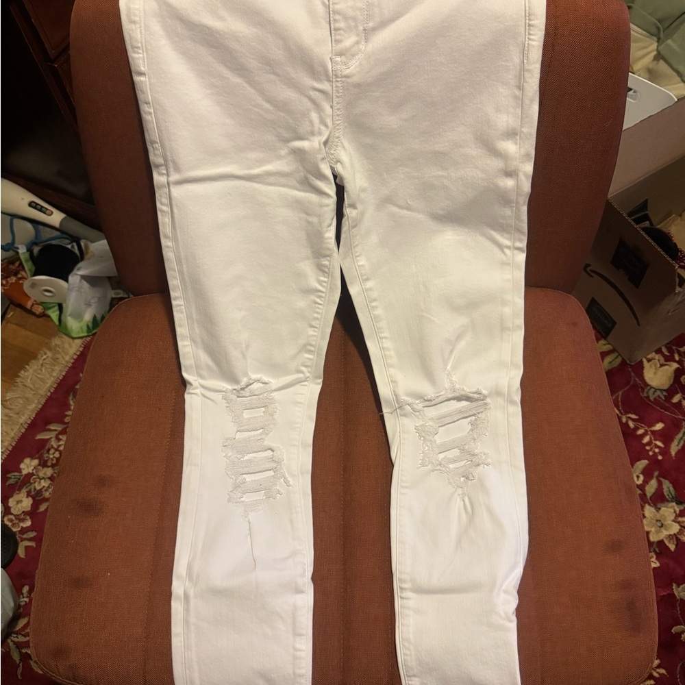 American Eagle Outfitters White High-Rise Skinny Jeans size 10 long